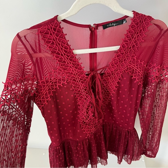 🩷BKE BOUTIQUE SHIRT RED LONG SLEEVE MESH PLEATED TULLE LACE UP SIZE SMALL - Picture 10 of 14
